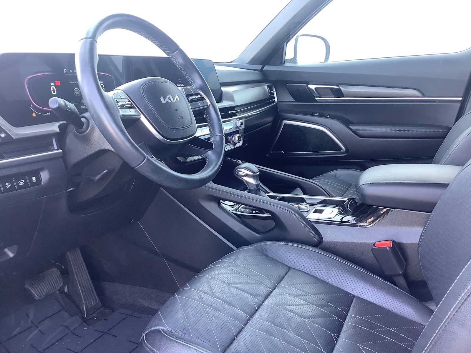 Used 2024 Kia Telluride EX X-Line AWD/4WD image 3