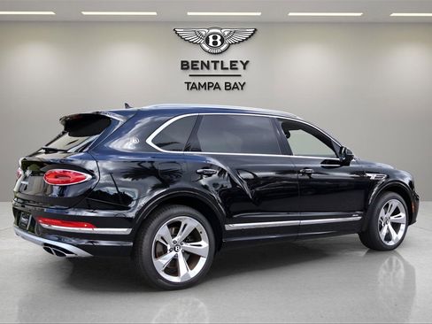 New 2025 Bentley Bentayga Extended Wheelbase image 9