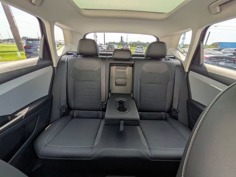 Used 2022 Volkswagen Taos SE AWD/4WD image 18