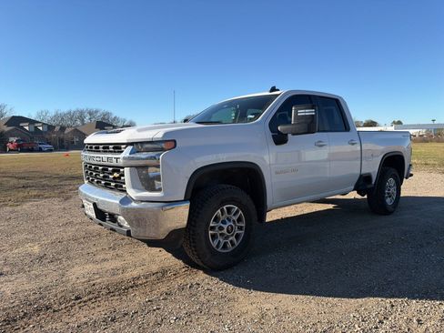 Used 2023 Chevrolet Silverado 2500 LT w/ Convenience Package image 5