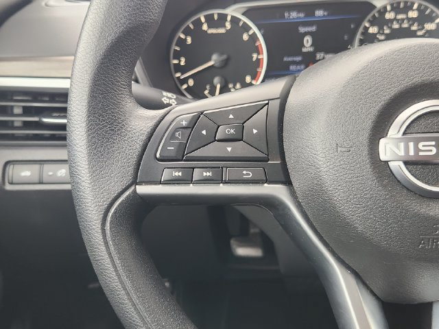 Used 2025 Nissan Altima 2.5 SV FWD image 28