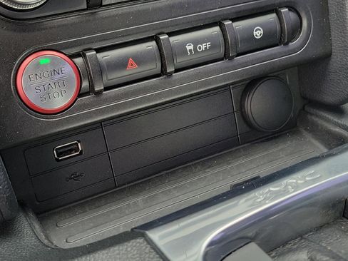 Used 2018 Ford Mustang EcoBoost image 22