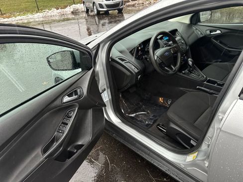 Used 2018 Ford Focus SE image 17