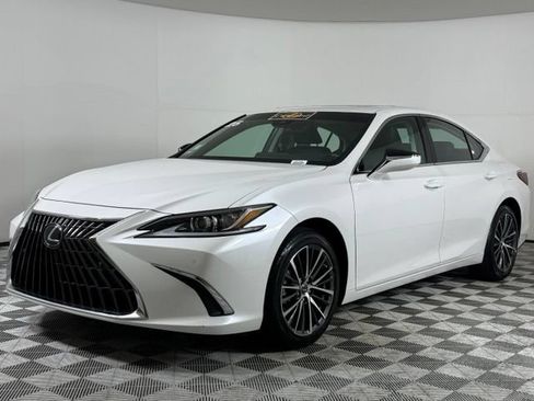 Used 2025 Lexus ES 350 w/ Premium Package FWD image 2