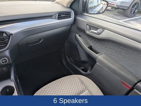 Certified 2020 Ford Escape SE image 17