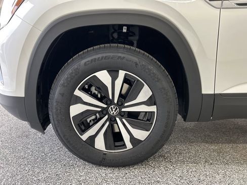 New 2026 Volkswagen Atlas Cross Sport SE AWD/4WD image 42