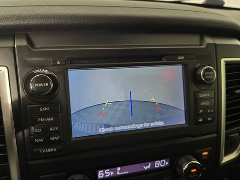 Used 2018 Nissan Titan SV w/ SV Convenience Package image 33