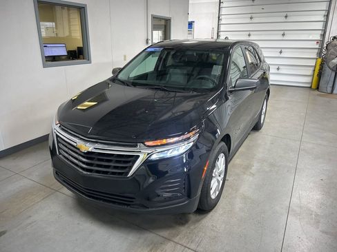Used 2024 Chevrolet Equinox LS w/ LS Convenience Package image 1