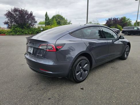 Used 2022 Tesla Model 3 Long Range AWD/4WD image 7