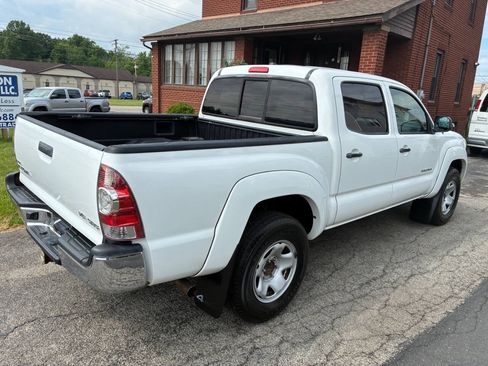Used 2011 Toyota Tacoma 4x4 Double Cab w/ SR5 Pkg #2 image 4