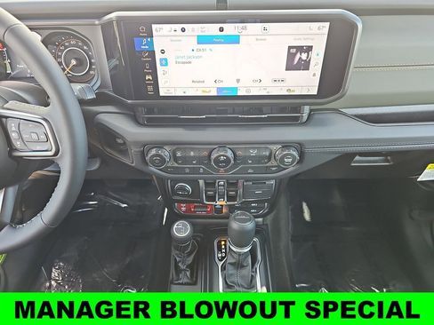 New 2025 Jeep Gladiator Mojave w/ Convenience Group AWD/4WD image 19