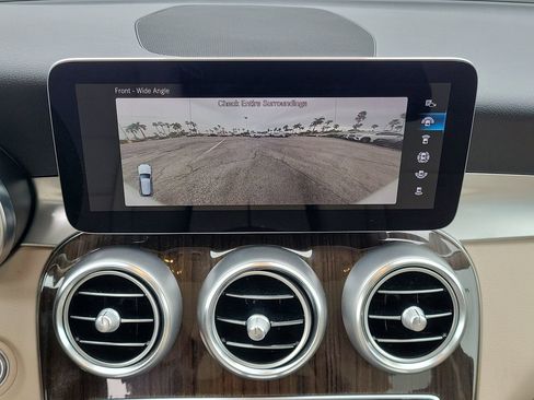 Certified 2022 Mercedes-Benz GLC 300 image 18