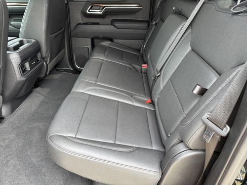 Used 2023 Chevrolet Silverado 1500 RST w/ Convenience Package II AWD/4WD image 9