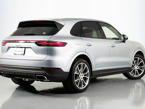 Used 2023 Porsche Cayenne Platinum Edition AWD/4WD image 11