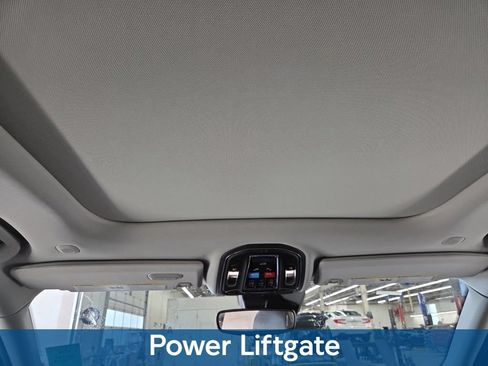 Used 2023 Jeep Grand Cherokee 4WD 4xe image 8