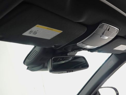 Used 2017 Mercedes-Benz S 550 Sedan w/ Sport Package w/ Sport Package image 63