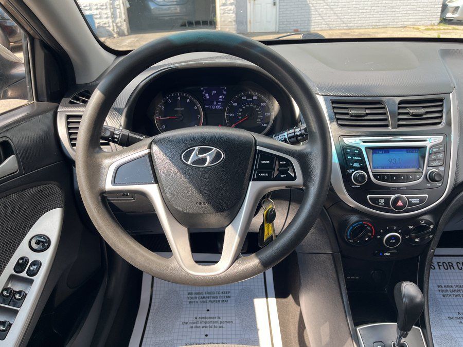 Used 2013 Hyundai Accent GS FWD image 18