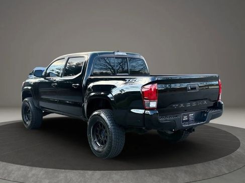 Used 2020 Toyota Tacoma SR image 4