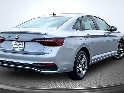 Used 2022 Volkswagen Jetta SE FWD image 6