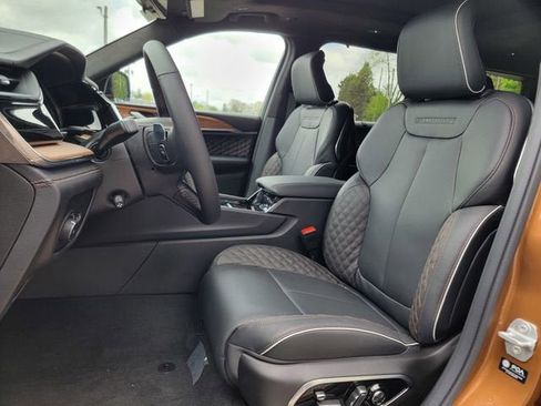 New 2026 Jeep Grand Cherokee L Summit AWD/4WD image 19