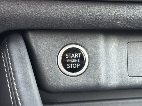Used 2023 Nissan Rogue SL AWD/4WD image 10