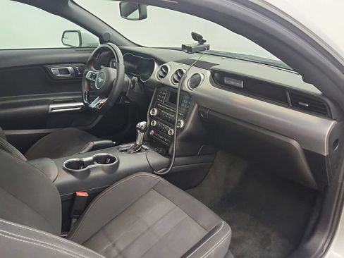 Used 2018 Ford Mustang GT RWD image 18