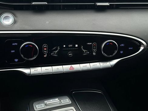 Used 2023 Genesis GV70 2.5T image 22