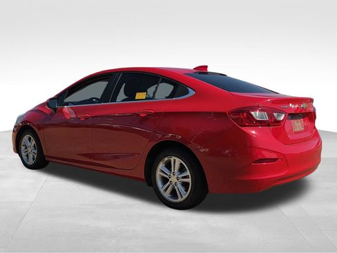 Used 2017 Chevrolet Cruze LT FWD image 8