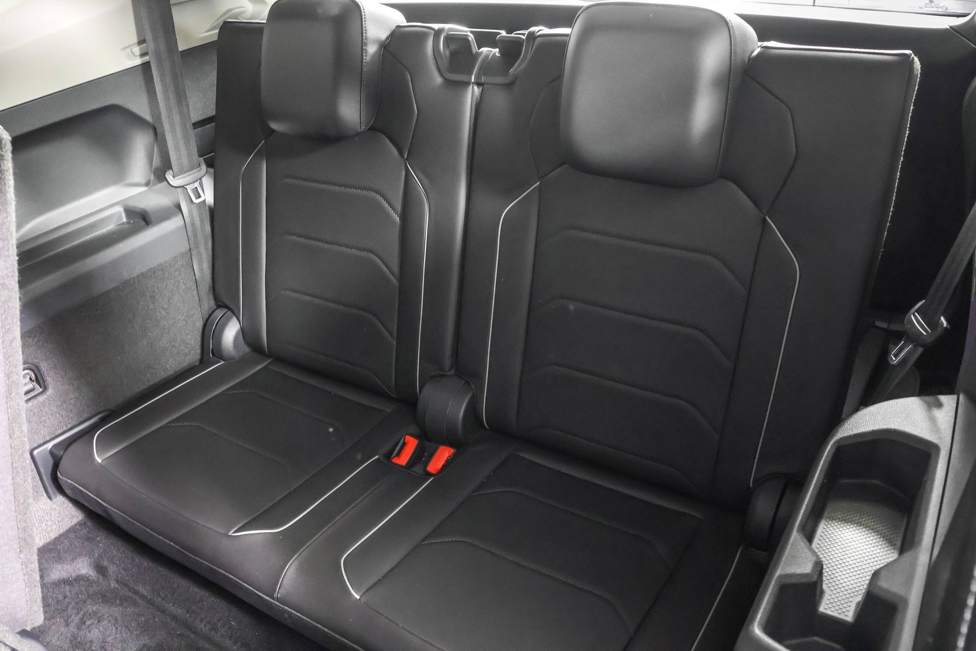 Used 2018 Volkswagen Tiguan SEL Premium AWD/4WD image 38