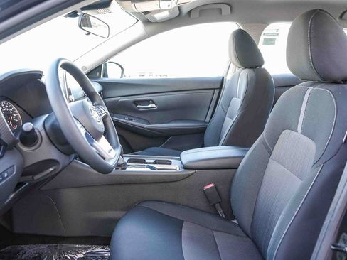 Used 2025 Nissan Sentra SV w/ Trunk Package FWD image 17