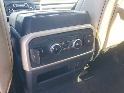 Used 2022 Ford Expedition Max Limited image 13