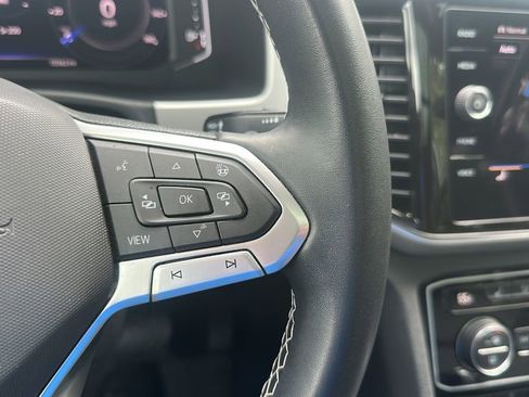 Used 2022 Volkswagen Atlas Cross Sport SEL image 25