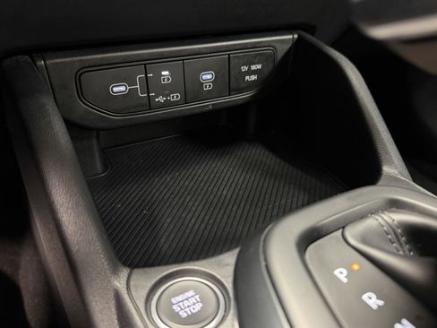Used 2025 Kia K4 FWD image 11