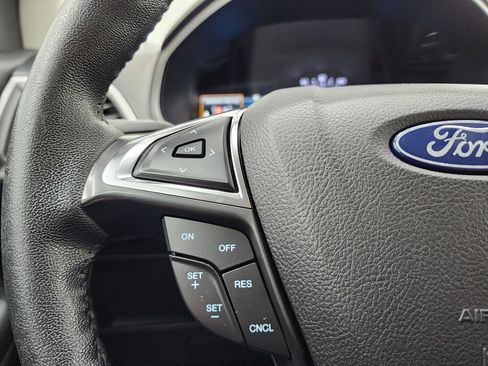 Used 2022 Ford Edge SEL image 13