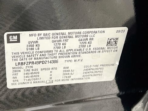 Certified 2023 Buick Envision Essence w/ Technology Package I AWD/4WD image 29