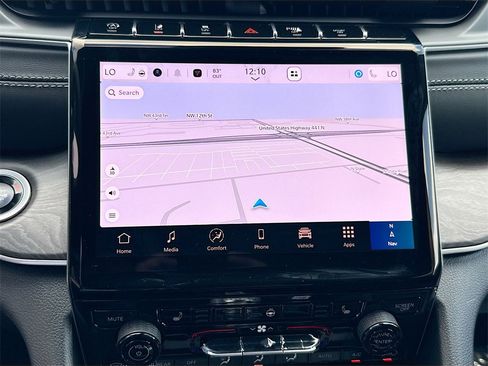 New 2025 Jeep Grand Cherokee L Limited w/ Black Appearance Package image 13