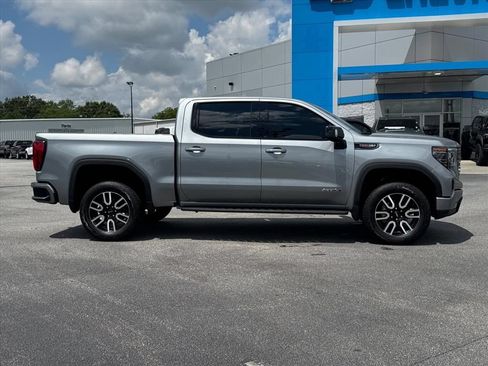 Used 2025 GMC Sierra 1500 AT4 w/ AT4 Premium Package AWD/4WD image 2