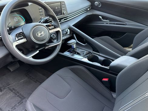 Certified 2025 Hyundai Elantra Blue image 13
