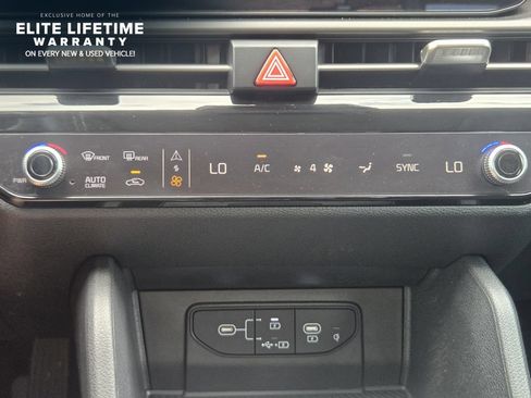 Certified 2026 Kia Sportage SX AWD/4WD image 17