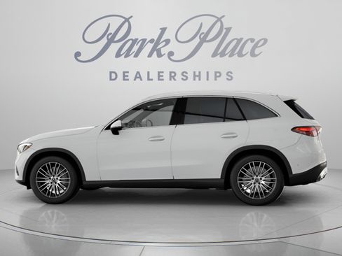 Certified 2026 Mercedes-Benz GLC 300 image 8