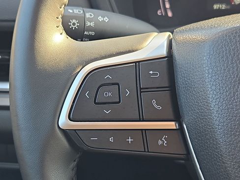 Used 2025 Toyota Grand Highlander FWD image 18