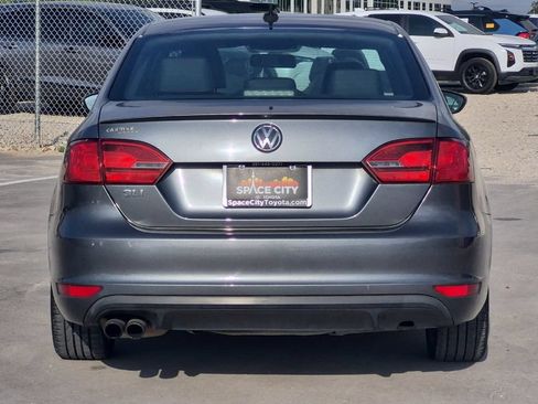Used 2013 Volkswagen Jetta GLI FWD image 5