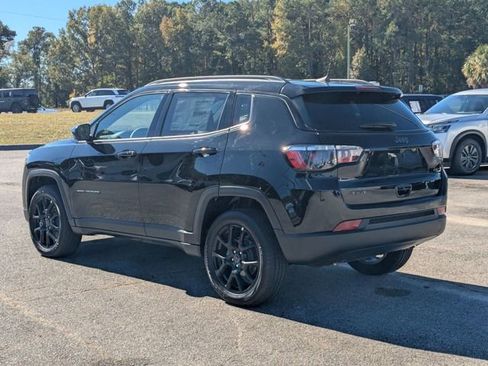 New 2026 Jeep Compass Latitude image 6