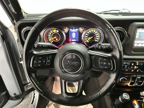 Used 2022 Jeep Wrangler Unlimited Sport image 24