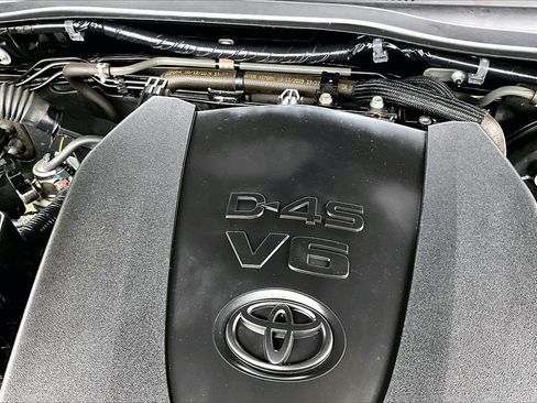 Used 2020 Toyota Tacoma SR5 image 29