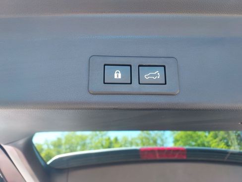 Certified 2025 Subaru Ascent Limited AWD/4WD image 40