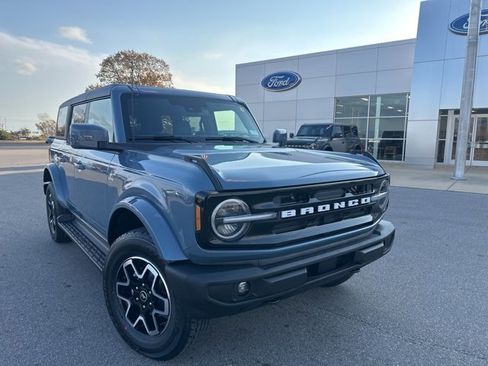 New 2025 Ford Bronco Outer Banks image 5