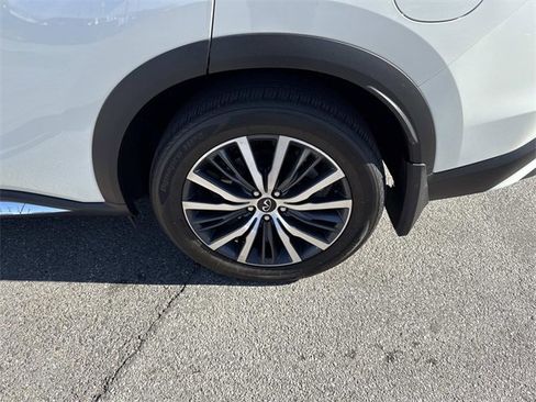 Used 2024 INFINITI QX60 Sensory image 32