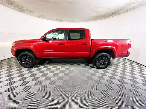 Used 2023 Toyota Tacoma SR5 AWD/4WD image 6