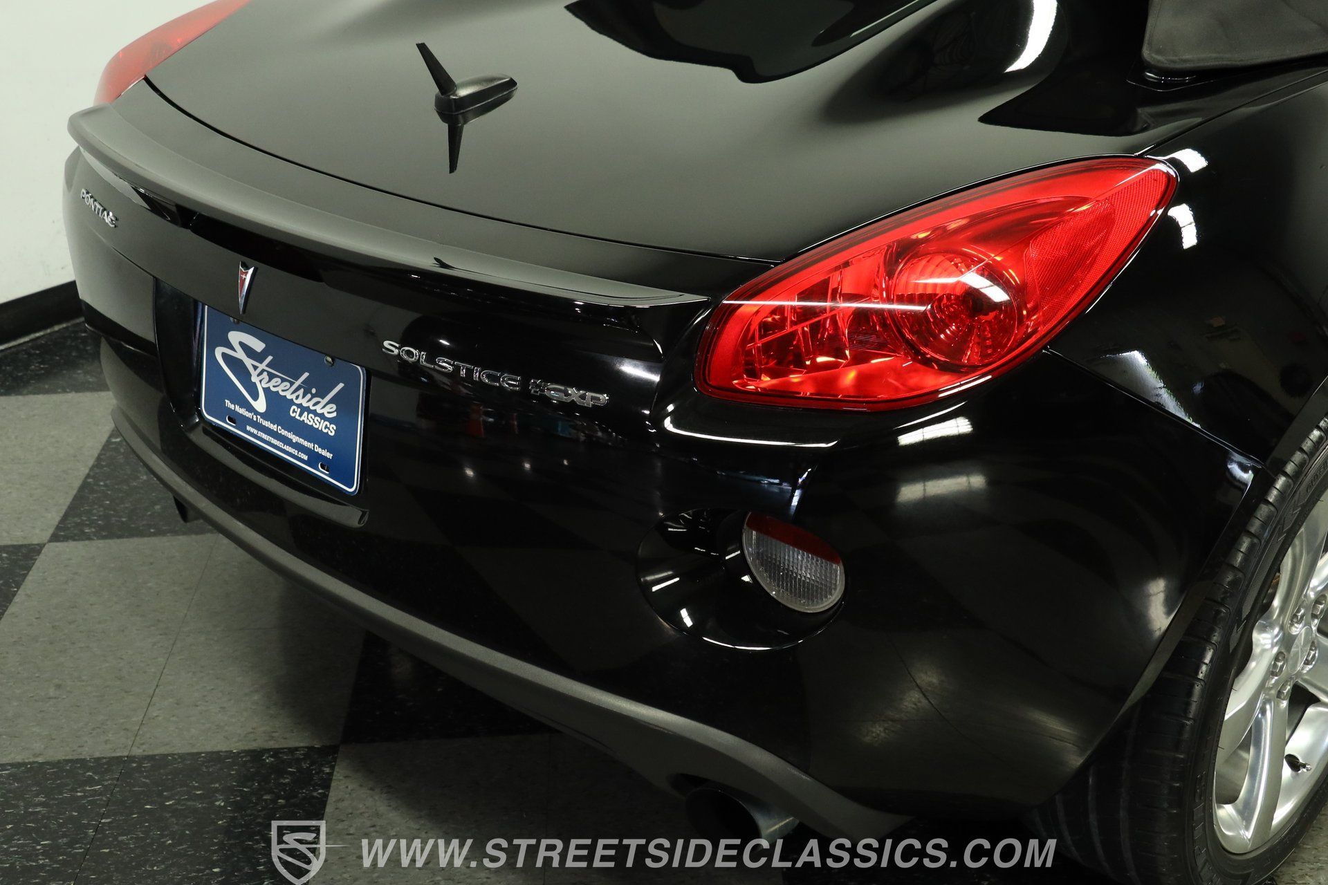 Used 2007 Pontiac Solstice GXP w/ Premium Package RWD image 25
